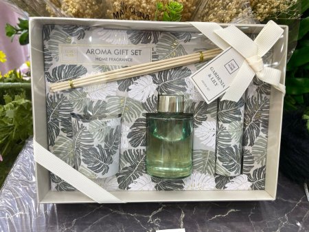 بكج شمع مع عطر